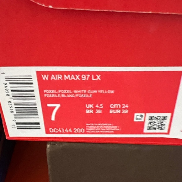 Nike Beige Air Max Sneakers - Picture 3 of 3